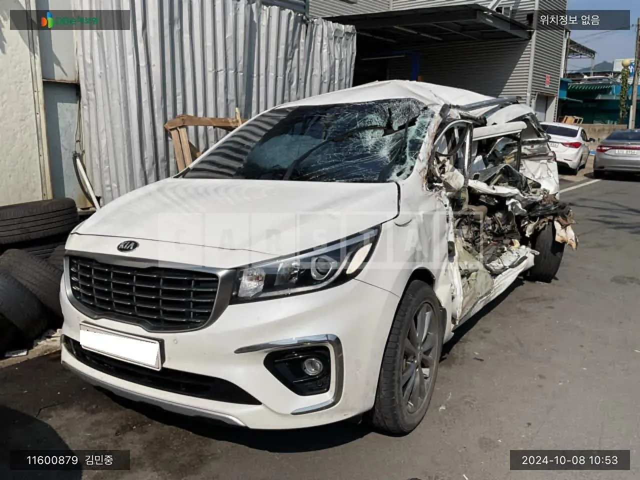 Photo 2 of 11: 2020 Kia Carnival, VIN KNAMC81ABLS631262 — Korean insurance auction