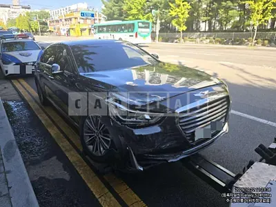 Photo 1 of 9: 2018 Genesis EQ900 — Korean insurance auction