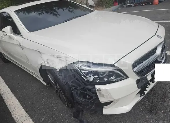 Photo 2 of 40: 2015 Mercedes-Benz CLS250 BlueTec 4Matic, VIN WDDLJ9HB7FA150376 — Korean insurance auction