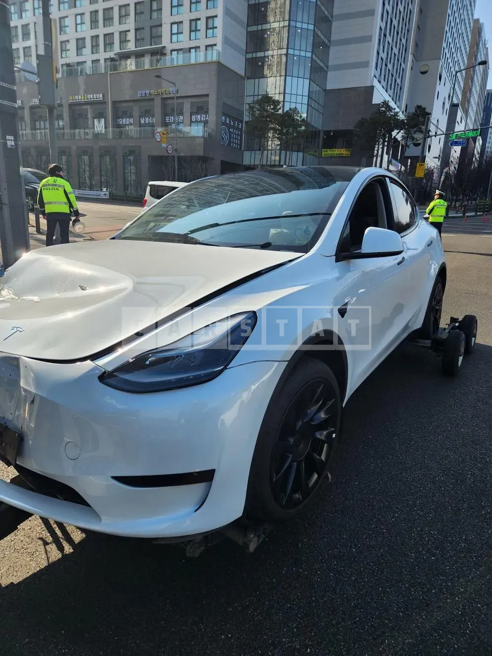 Photo 2 of 10: 2023 Tesla Model Y RWD, VIN LRWYGCFS0PC075506 — Korean insurance auction