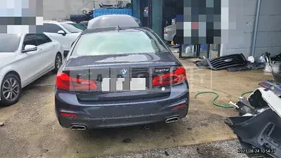 Photo 1 of 12: 2017 BMW 520d xDrive, VIN WBAJC5107HG857777 — Korean insurance auction