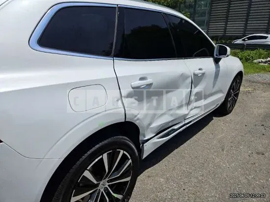 Photo 2 of 24: 2023 Volvo XC60B6 AWD — Korean insurance auction