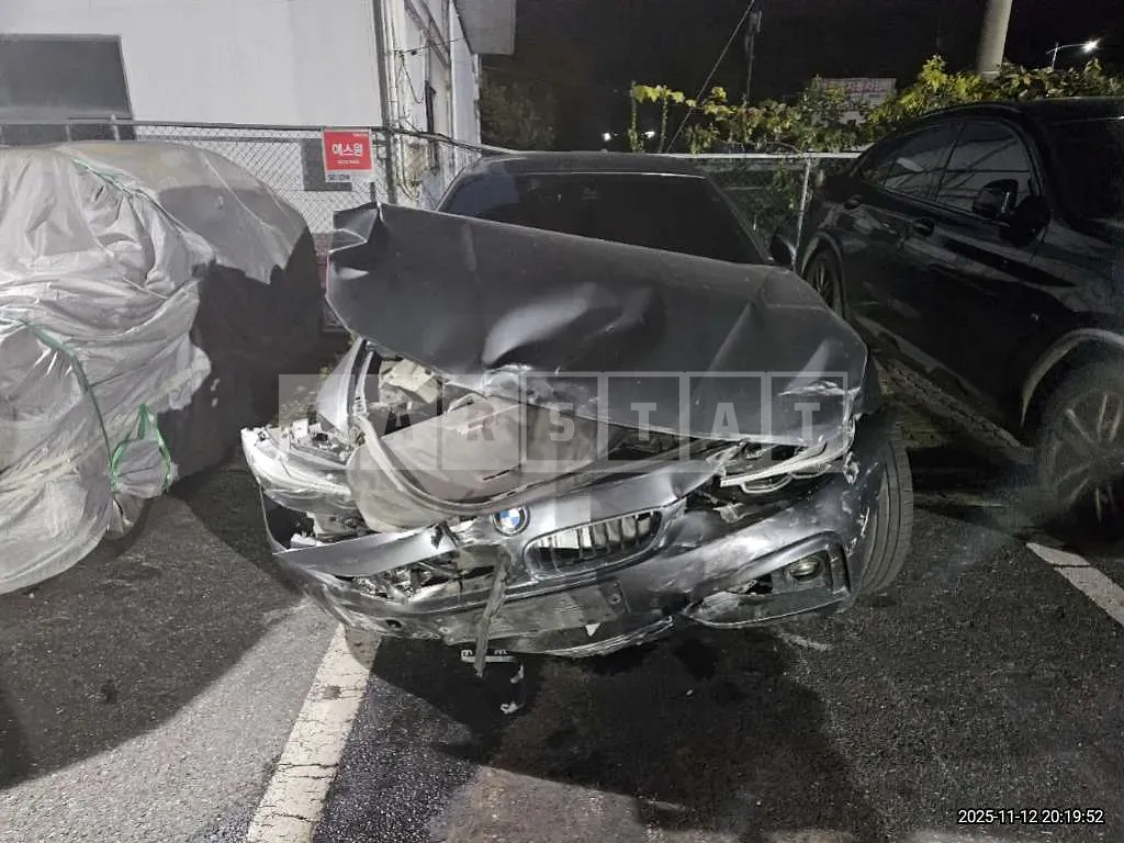 Photo 2 of 16: 2019 BMW 430i Convertible M — Korean insurance auction