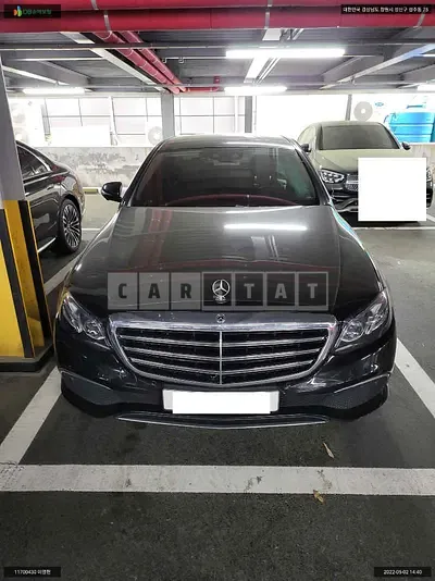 Photo 1 of 12: 2019 Mercedes-Benz E300, VIN WDDZF4JB8KA634480 — Korean insurance auction