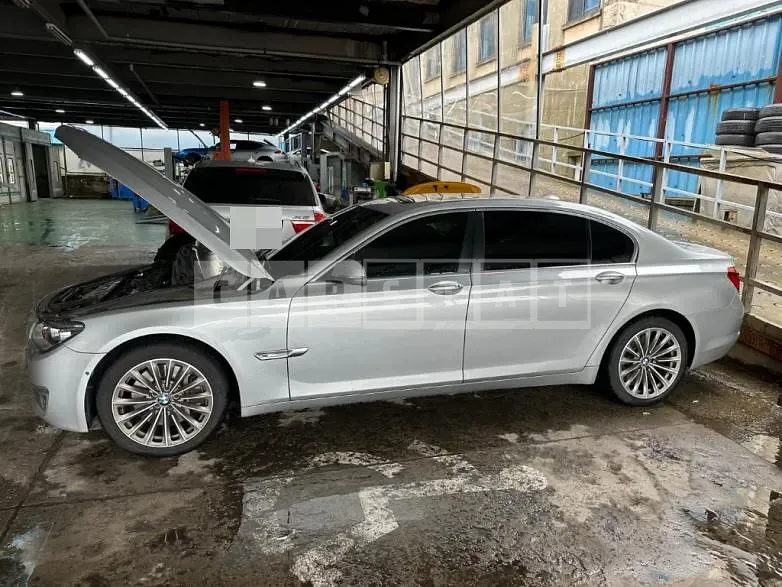Photo 2 of 7: 2014 BMW 750Li — Korean insurance auction