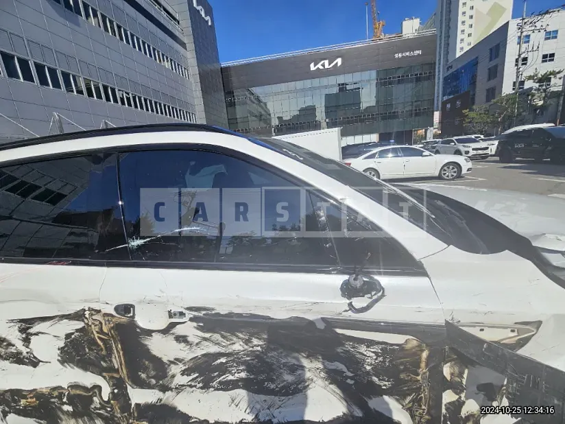 Photo 2 of 38: 2024 Kia Sorento 1.6 Hybrid (4WD) — Korean insurance auction