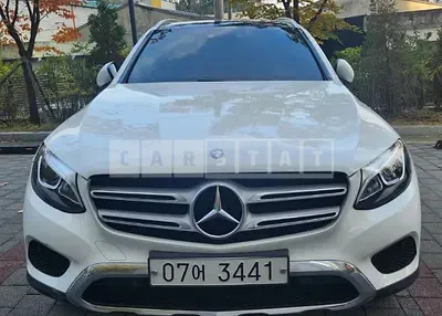 Photo 1 of 5: 2017 Mercedes-Benz GLC220 d 4Matic — Korean insurance auction