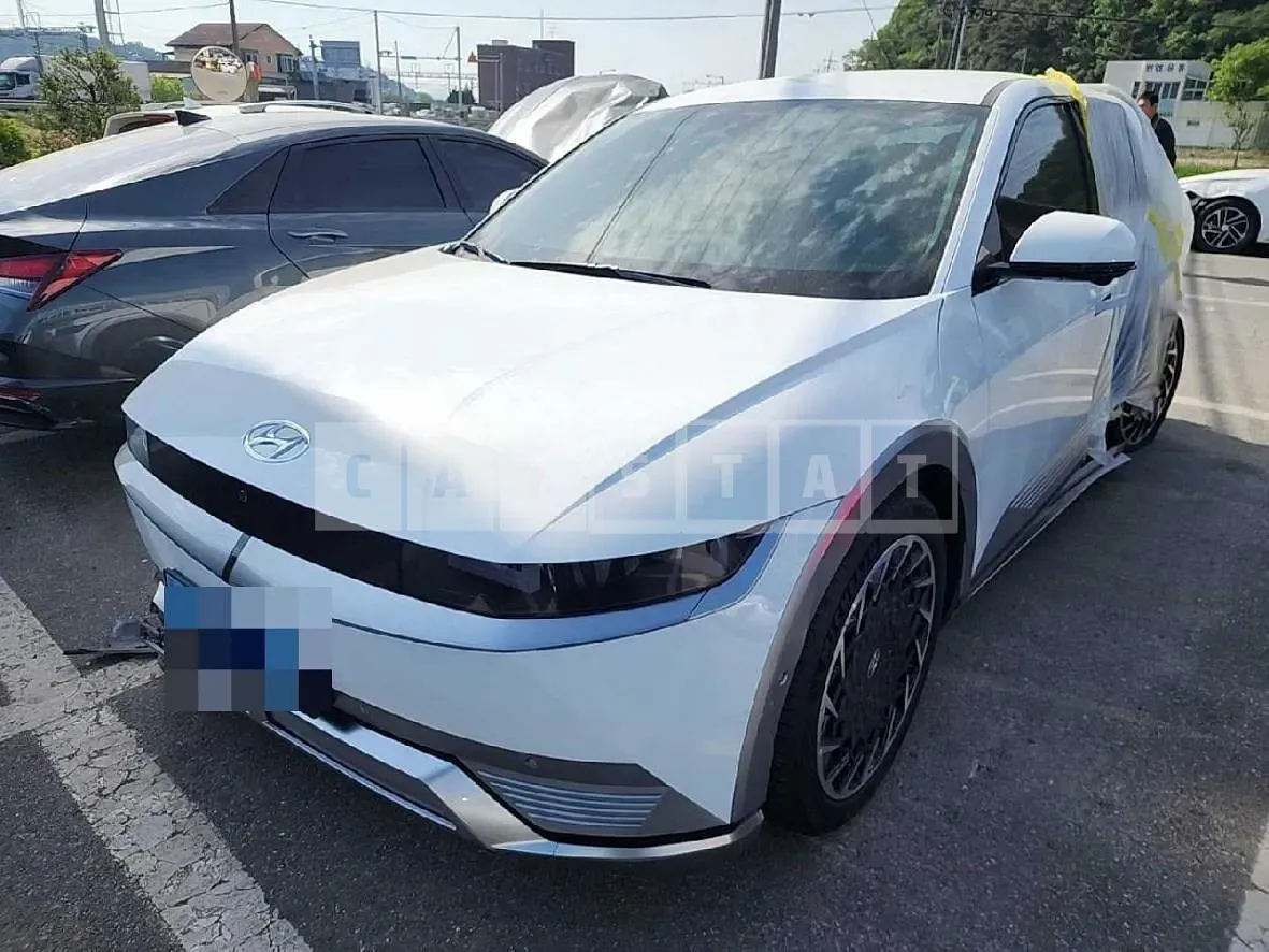 Photo 2 of 10: 2021 Hyundai IONIQ 5 Long Range, VIN KMHKR81AFNU014052 — Korean insurance auction