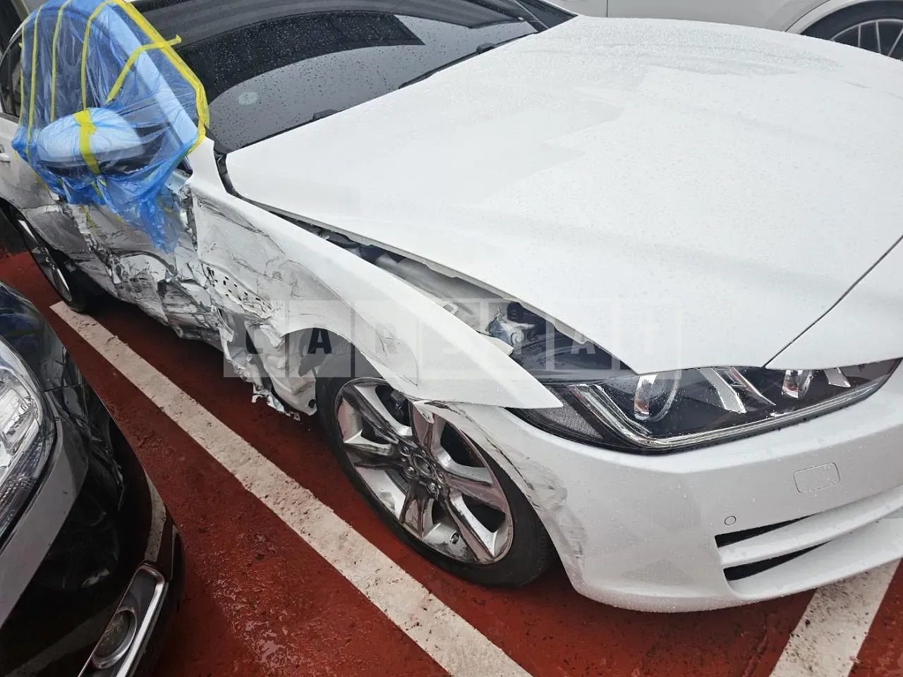 Photo 2 of 21: 2015 Jaguar XE 2.0d, VIN SAJAB4BN0GA926421 — Korean insurance auction