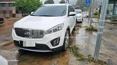 Photo 1 of 18: 2016 Kia Sorento — Korean insurance auction