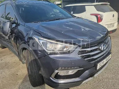 Photo 1 of 17: 2018 Hyundai Santa Fe, VIN KMHSW81UBJU831174 — Korean insurance auction