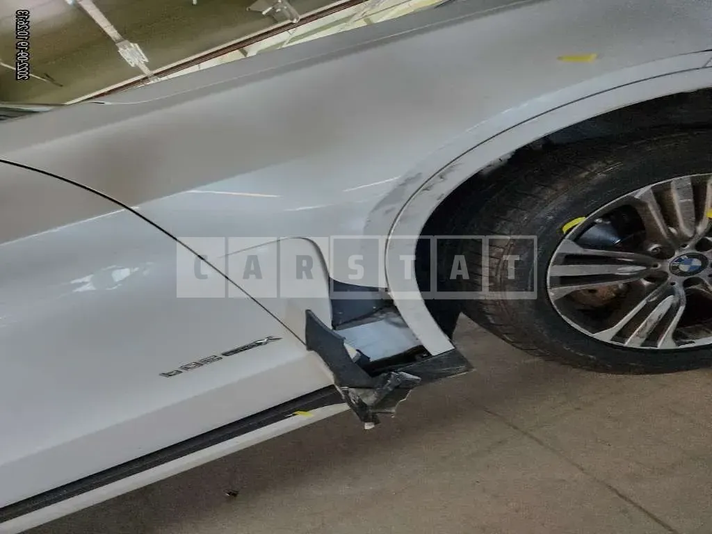 Photo 2 of 9: 2015 BMW X5 xDrive30d, VIN WBAKS4100F0H72371 — Korean insurance auction