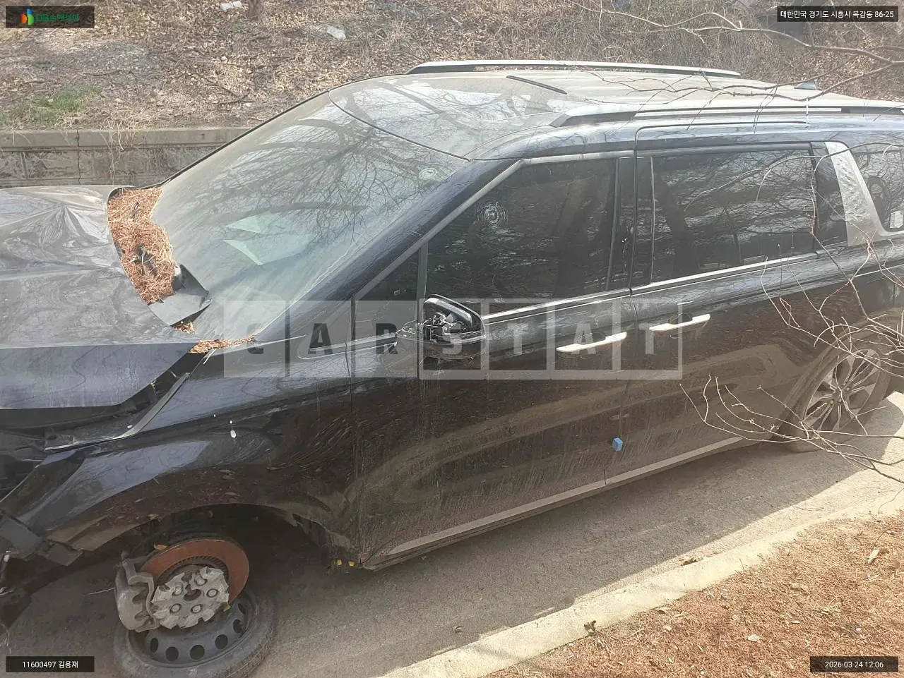 Photo 2 of 15: 2022 Kia Carnival, VIN KNANE81BBPS233960 — Korean insurance auction