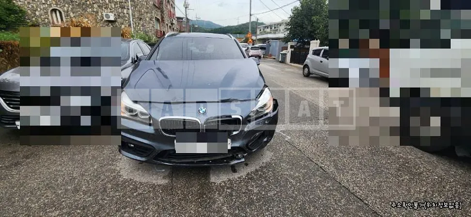 Photo 2 of 6: 2015 BMW Active Tourer — Korean insurance auction