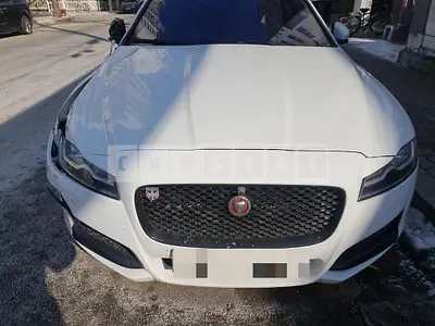 Photo 1 of 17: 2017 Jaguar XF 20d — Korean insurance auction