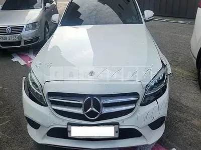 Photo 1 of 21: 2019 Mercedes-Benz C 220d, VIN WDDWF1EB4KR429977 — Korean insurance auction