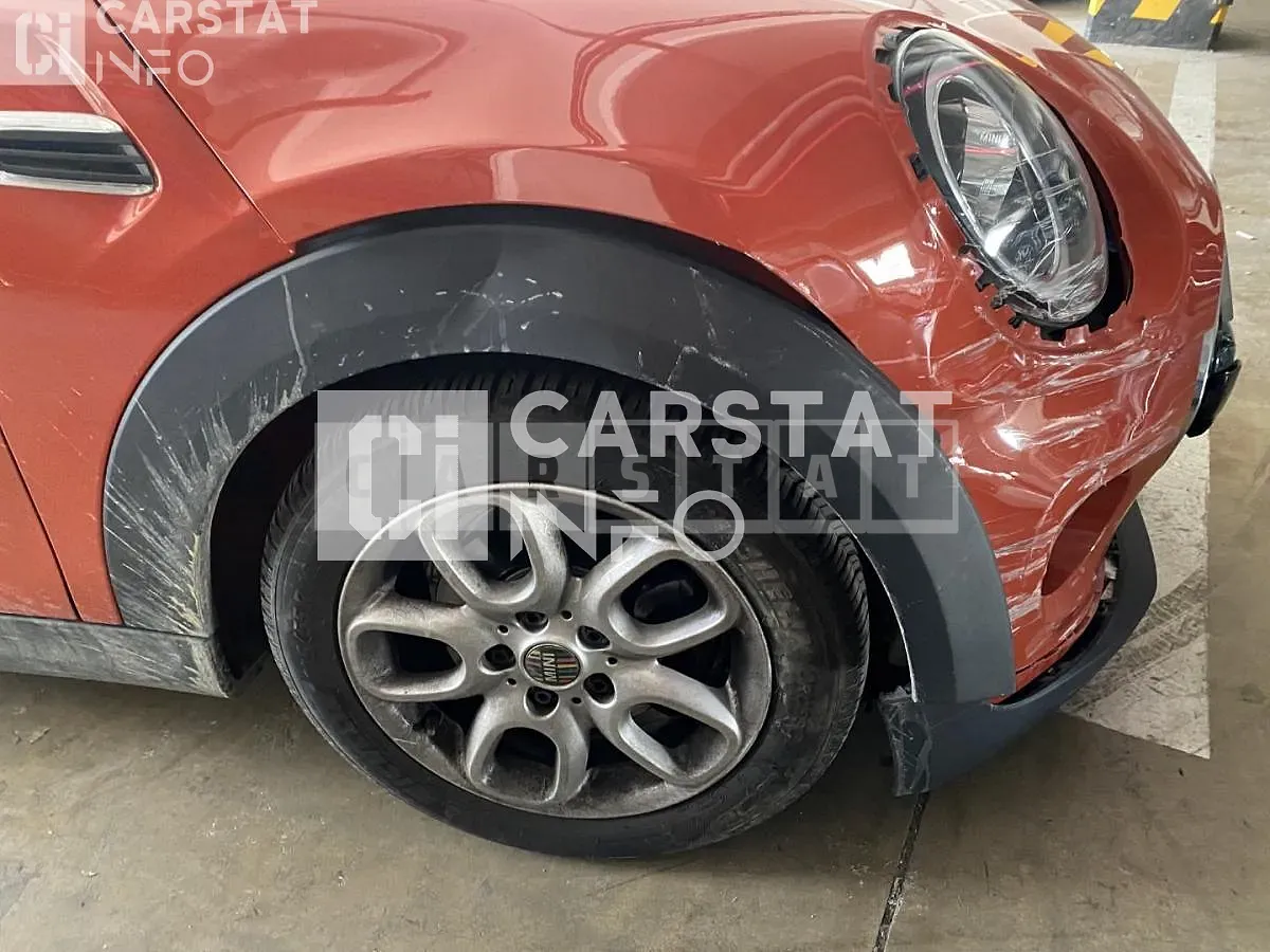 Photo 2 of 5: 2019 MINI Cooper Five-Door, VIN WMWXU1104K2L31644 — Korean insurance auction