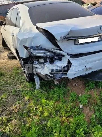 Photo 2 of 4: 2019 Mercedes-Benz E300, VIN WDDZF4JB0KA691871 — Korean insurance auction