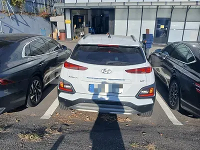 Photo 1 of 13: 2018 Hyundai Kona — Korean insurance auction