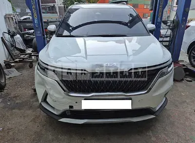 Photo 1 of 24: 2023 Kia Carnival — Korean insurance auction