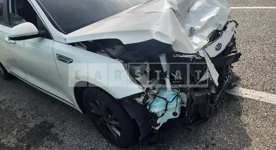 Photo 2 of 7: 2020 Kia K5 — Korean insurance auction