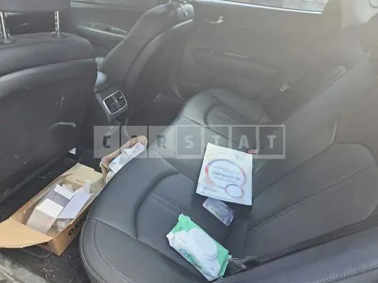 Photo 2 of 10: 2019 Kia K5 — Korean insurance auction