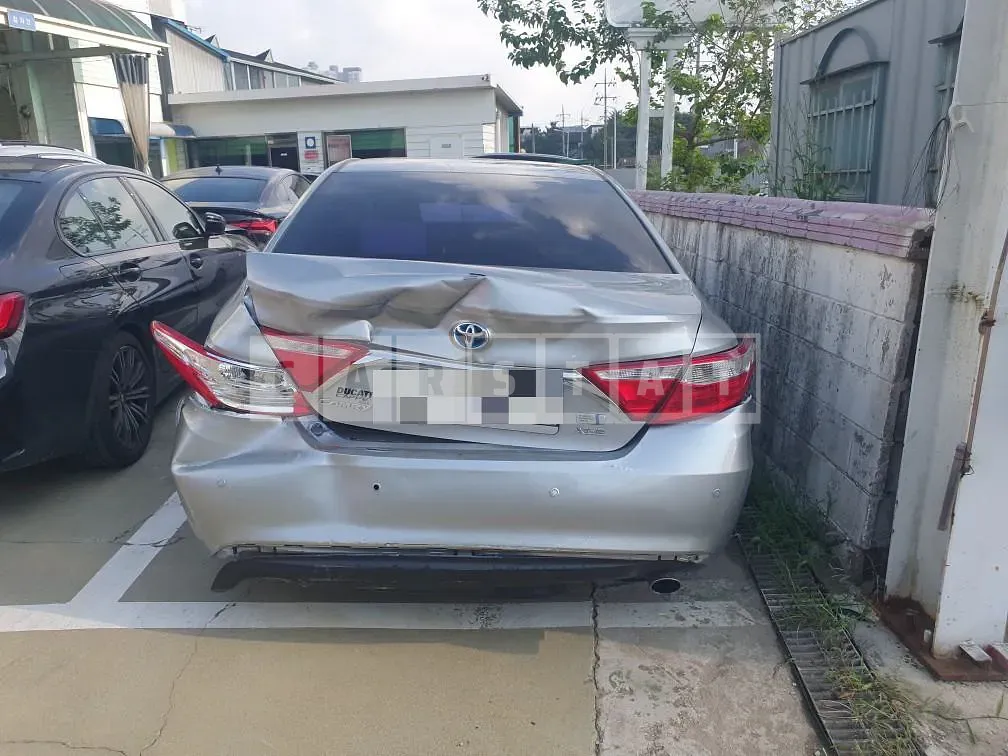Photo 2 of 16: 2016 Toyota Camry Hybrid, VIN 4T1BD1FK8GU185702 — Korean insurance auction