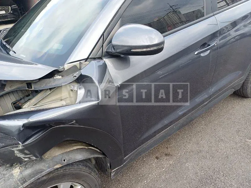 Photo 2 of 18: 2019 Hyundai Tucson — Korean insurance auction