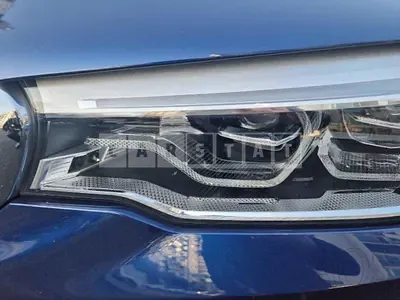2020 (Parts) BMW 530e iPerformance headlamp