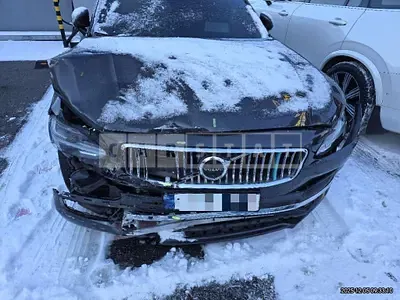 Photo 1 of 17: 2022 Volvo S90T8 AWD — Korean insurance auction