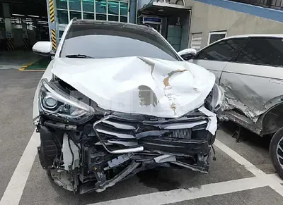 Photo 1 of 21: 2018 Hyundai Santa Fe 2.0, VIN KMHSW81UBJU804431 — Korean insurance auction