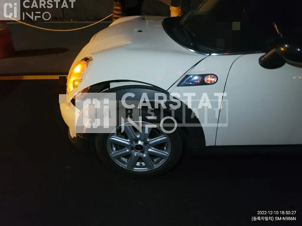 Photo 2 of 7: 2020 MINI Cooper S — Korean insurance auction