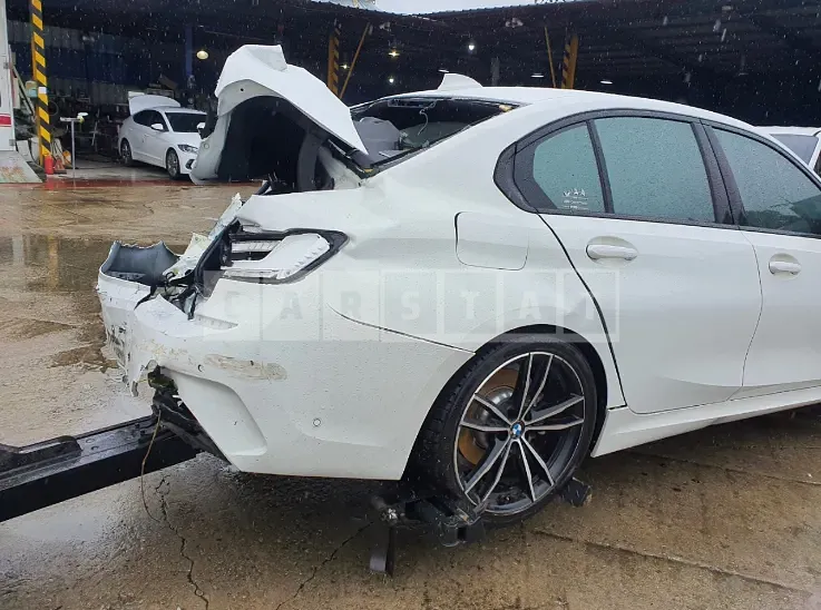 Photo 2 of 11: 2020 BMW 330e, VIN WBA5P7105LFJ74945 — Korean insurance auction