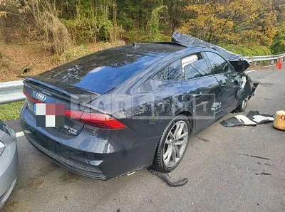 Photo 1 of 17: 2022 Audi A7 55 TFSI quattro, VIN WAUZZZF21NN053646 — Korean insurance auction