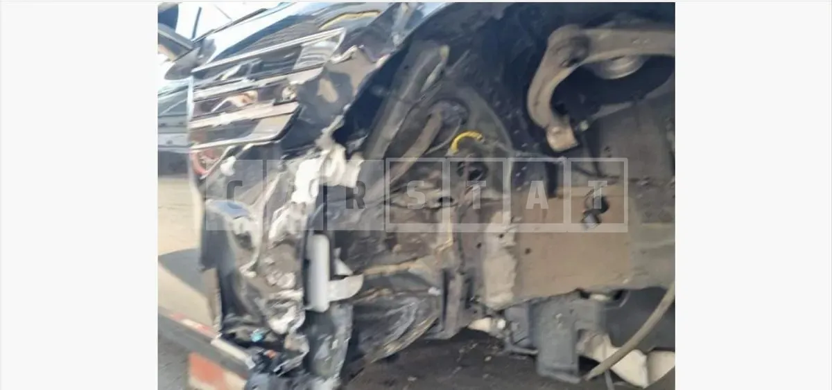 Photo 2 of 49: 2021 Genesis G80 2.5T, VIN KMTGB41CBMU088801 — Korean insurance auction