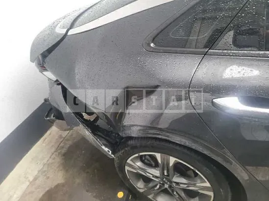 Photo 2 of 38: 2021 Kia K5 — Korean insurance auction