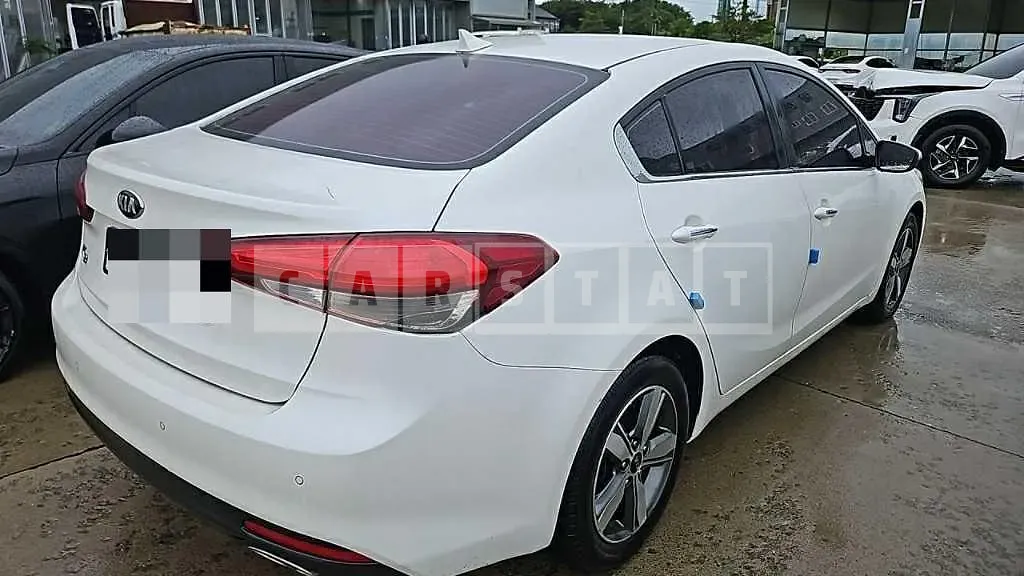 Photo 2 of 9: 2017 Kia Kz 1.SH — Korean insurance auction