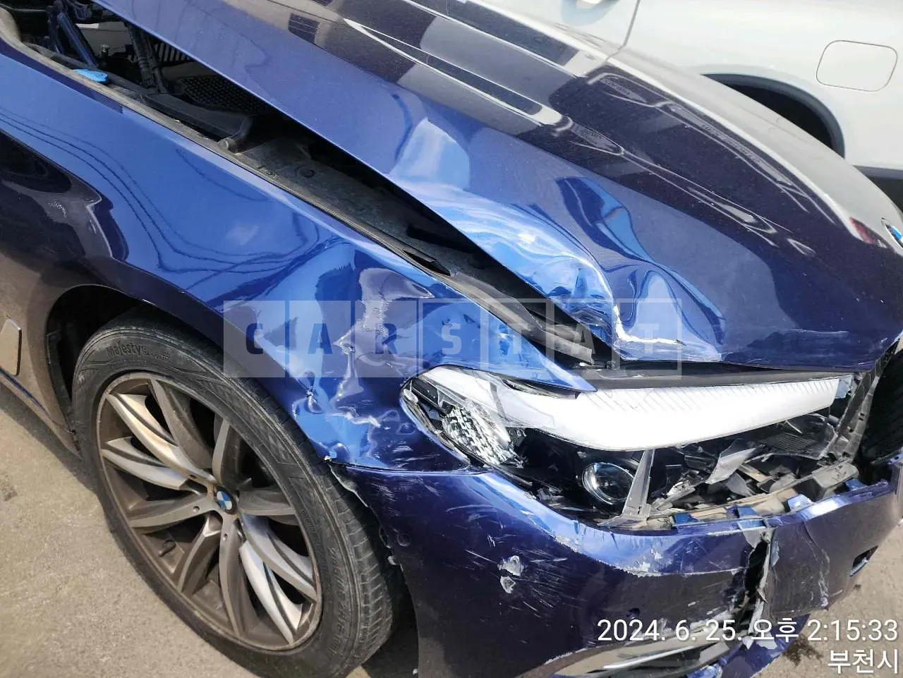 Photo 2 of 26: 2018 BMW 520i, VIN WBAJK7104JBP72364 — Korean insurance auction