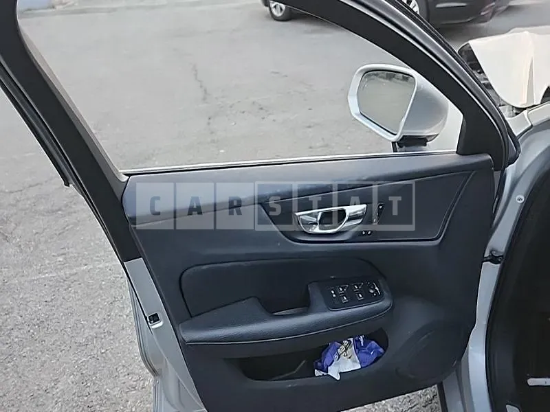 Photo 2 of 49: 2019 Volvo S60T5 — Korean insurance auction