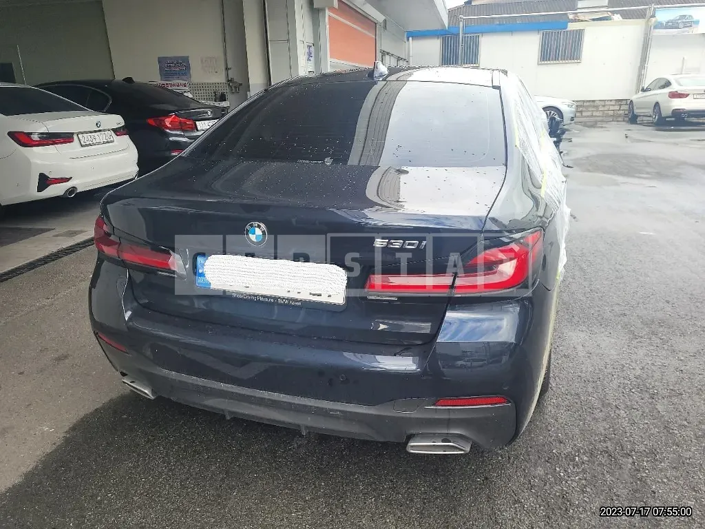 Photo 2 of 23: 2023 BMW 530i, VIN WBA71BH06PWX88427 — Korean insurance auction