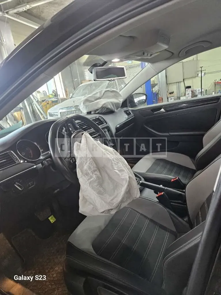 Photo 2 of 6: 2018 Volkswagen Jetta — Korean insurance auction
