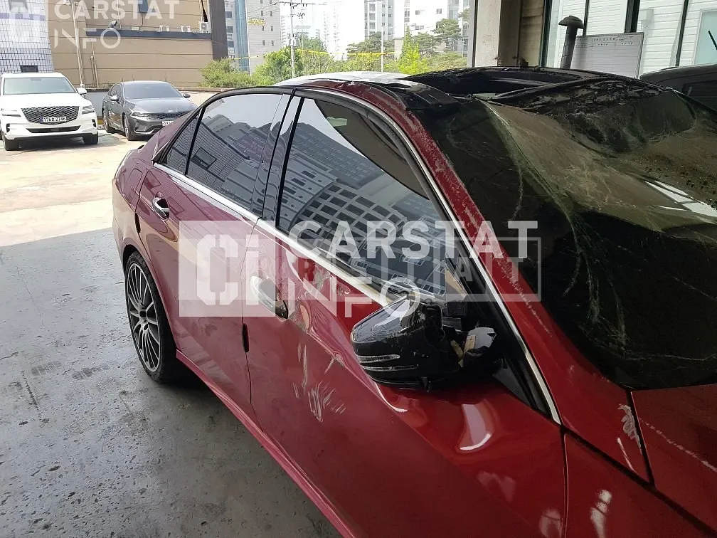 Photo 2 of 8: 2016 Mercedes-Benz E250, VIN WDDHF9HB1GB311453 — Korean insurance auction