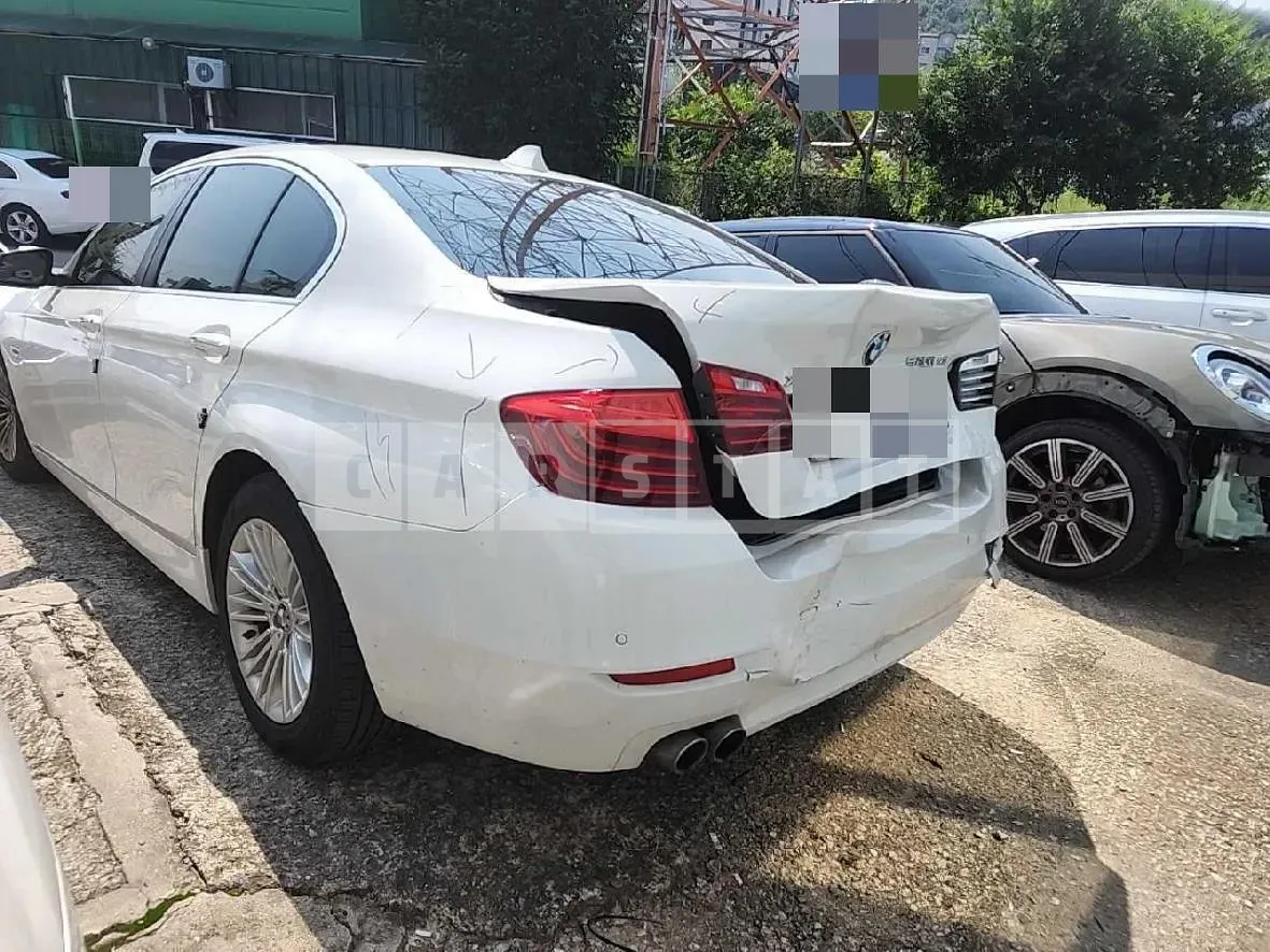 Photo 2 of 6: 2014 BMW 520d xDrive — Korean insurance auction