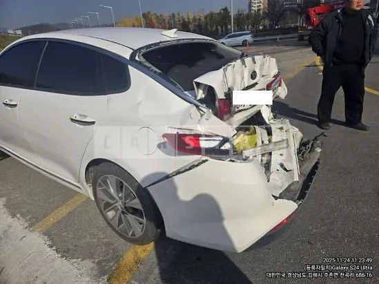 Photo 2 of 9: 2018 Kia K5, VIN KNAGS411BJA180380 — Korean insurance auction