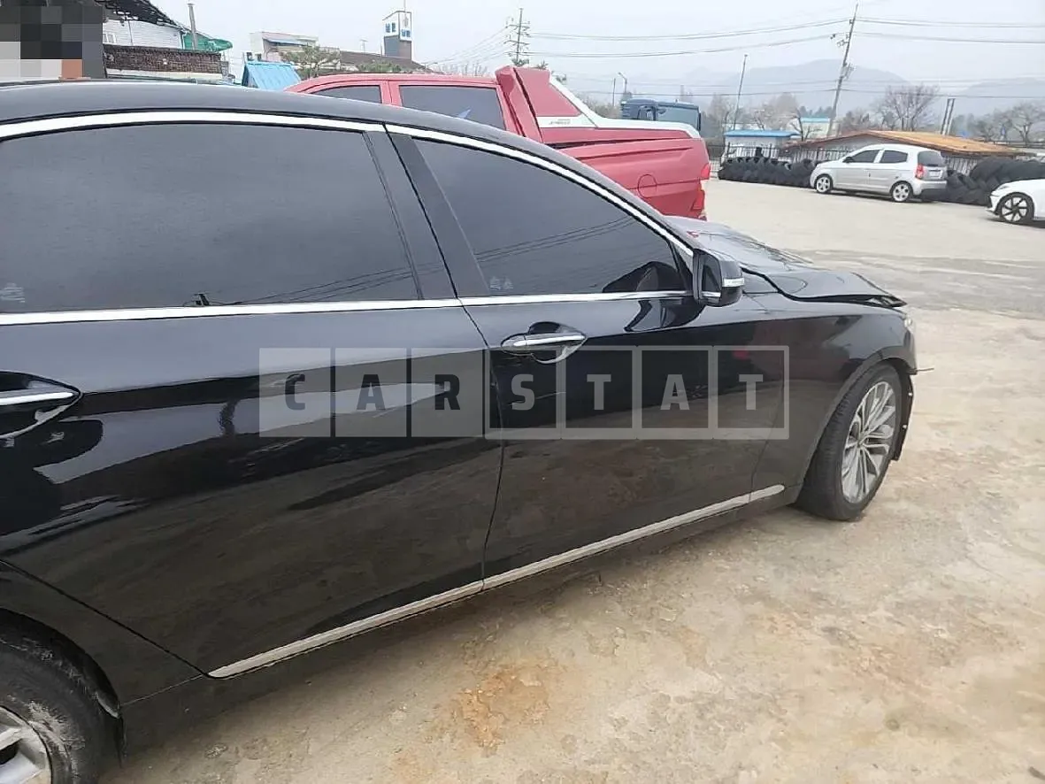 Photo 2 of 5: 2016 Genesis 3.3 — Korean insurance auction