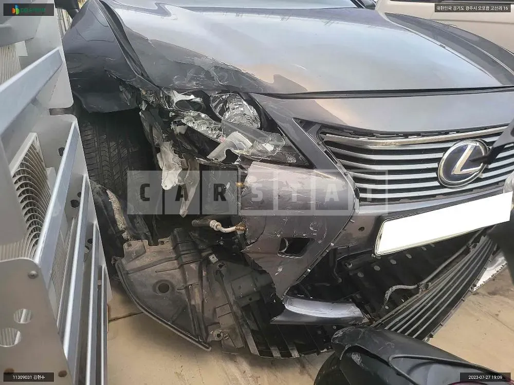 Photo 2 of 14: 2015 Lexus ES300h, VIN JTHBW1GG3F2093544 — Korean insurance auction