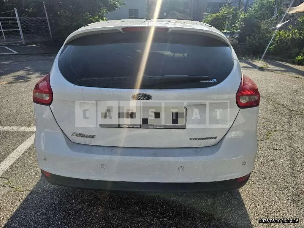 Photo 2 of 5: 2016 Ford Focus 1.5 — Korean insurance auction