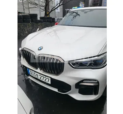 Photo 1 of 40: 2021 BMW X5 M50i, VIN WBAJU4104M9E47009 — Korean insurance auction