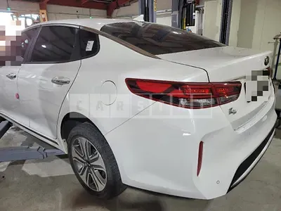 Photo 1 of 11: 2017 Kia K5, VIN KNAGW41EBJA017012 — Korean insurance auction