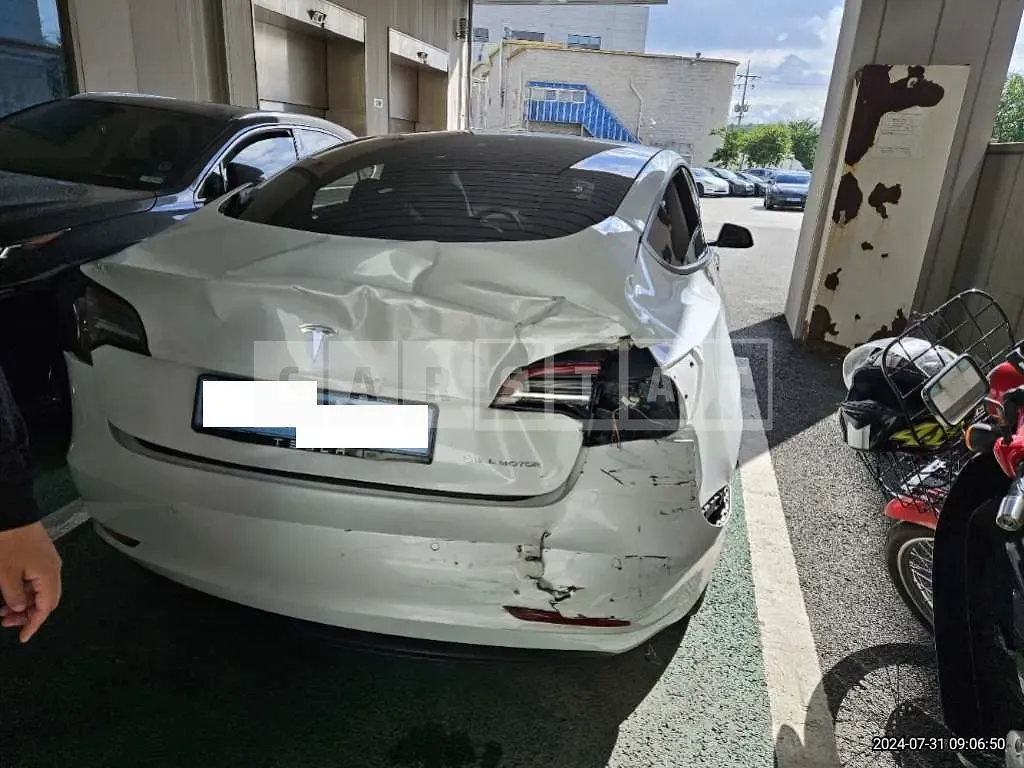 Photo 2 of 25: 2022 Tesla Model 3 Long Range — Korean insurance auction